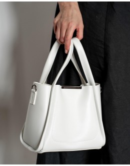 Жіноча сумка з косметичкою біла